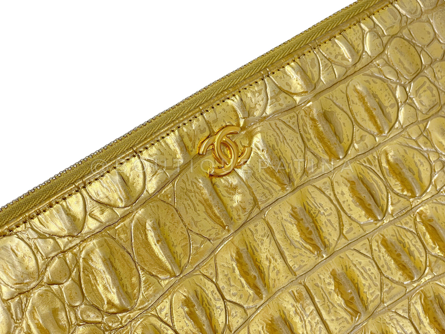 Chanel 19A Egypt Paris-New York Crocodile Print Gold Clutch O Case Bag Medium OED