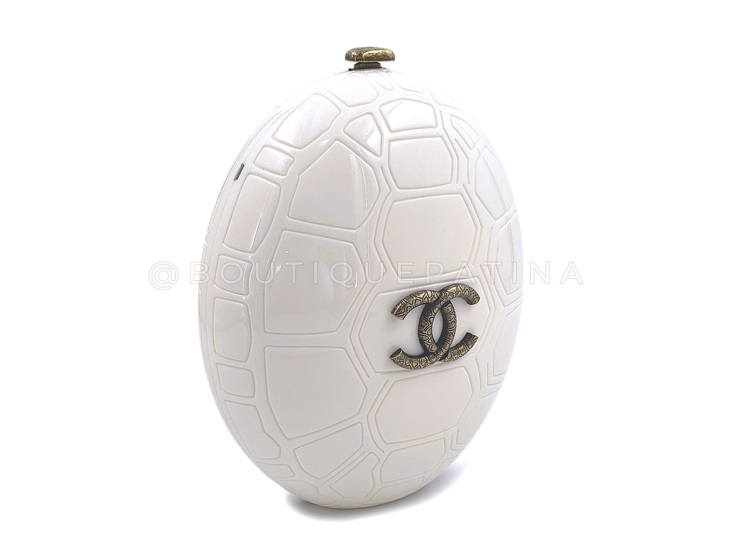 Chanel 2016 Paris Seoul Ivory White Tortoise Plexiglass Minaudière Evening Clutch Bag