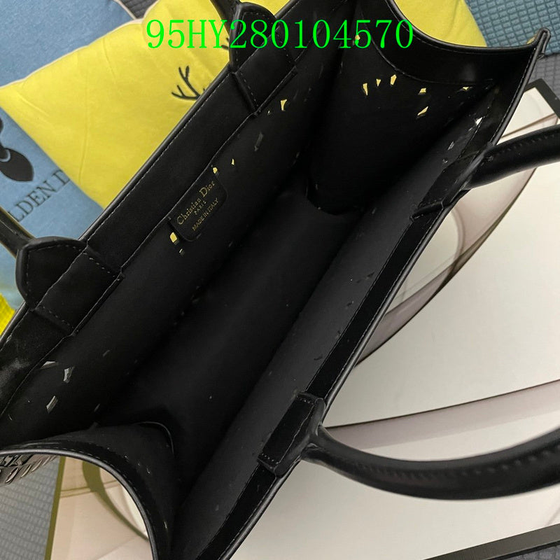 Christian Dior Luxury Bag - The Tote   318
