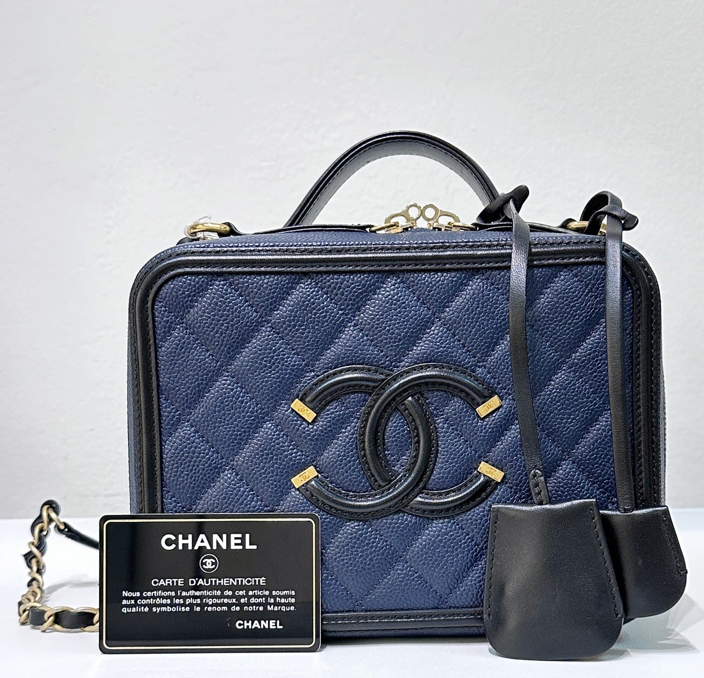 Chanel Filigree Vanity Case Quilted Caviar Medium Blue