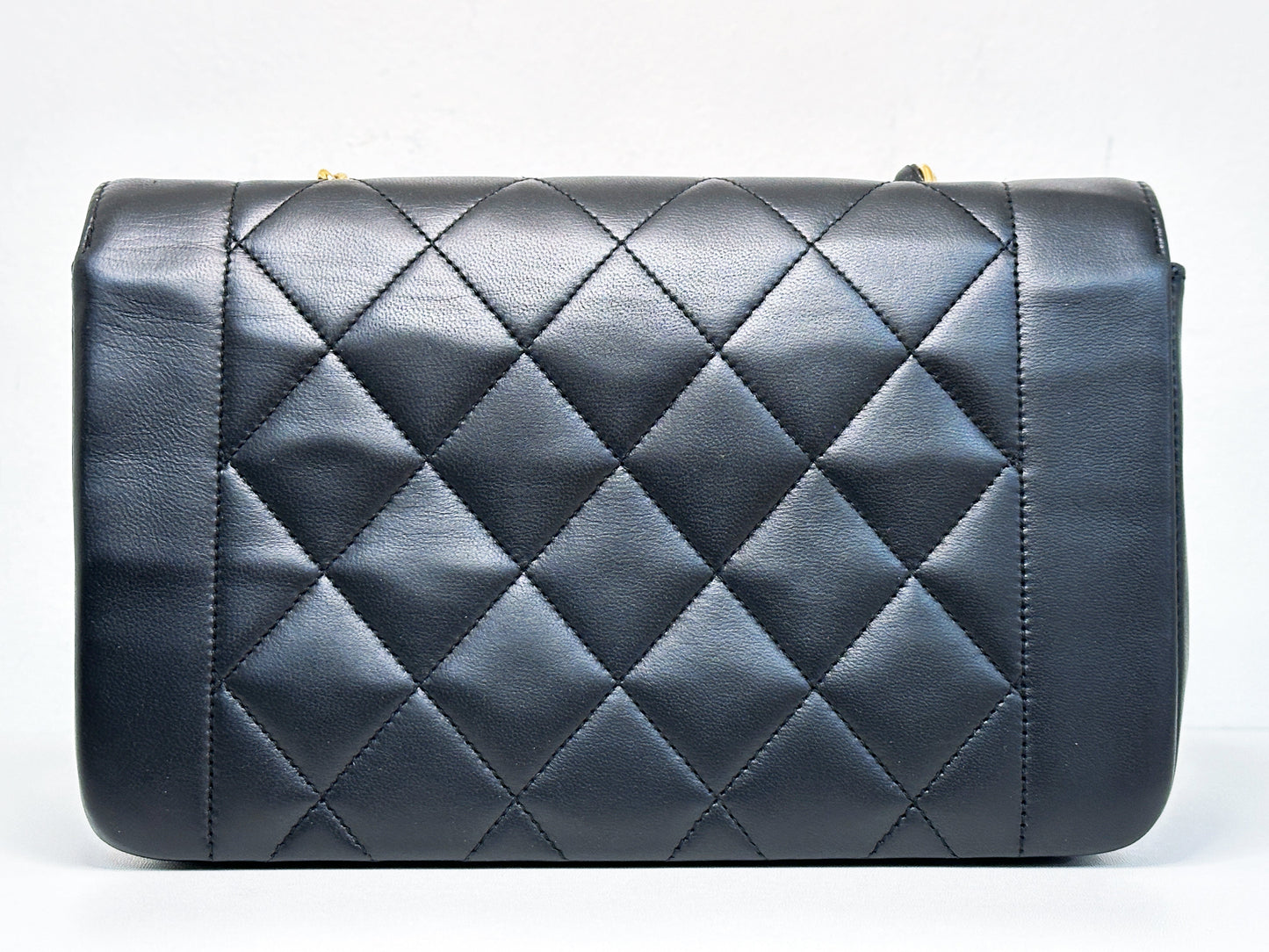 Chanel Vintage Quilted Diana Flap Bag Black Lambskin 3266 holo