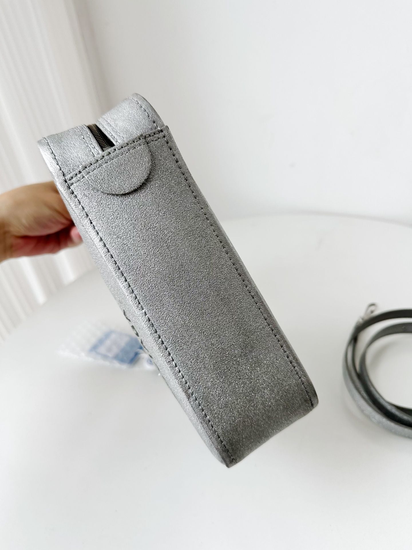 Preloved Balenciaga clutch silver 24cm