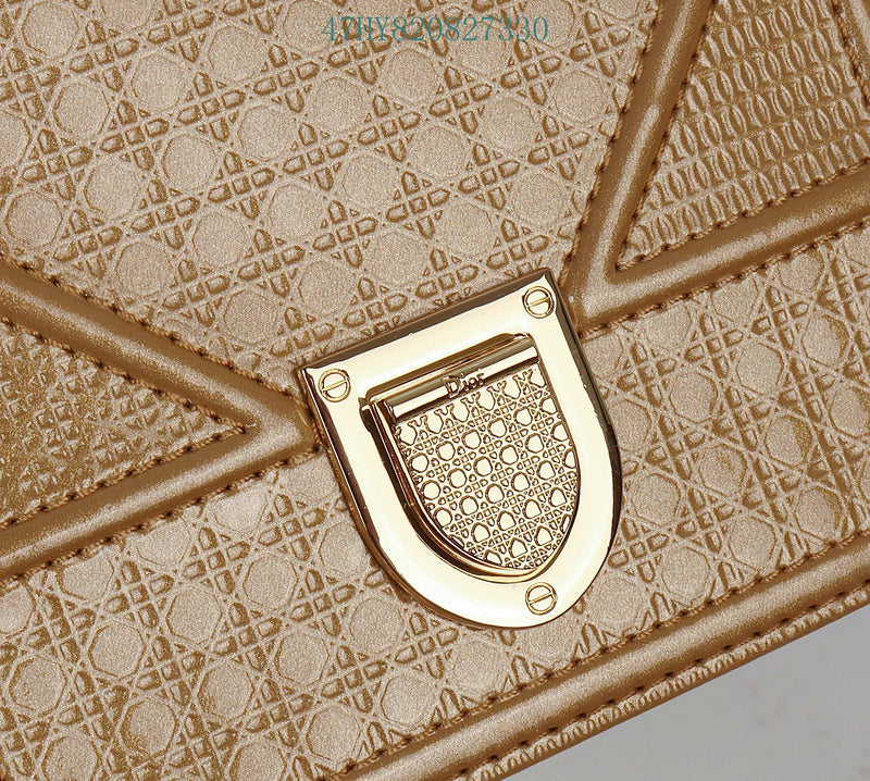 Christian Dior Luxury - The Tote   654