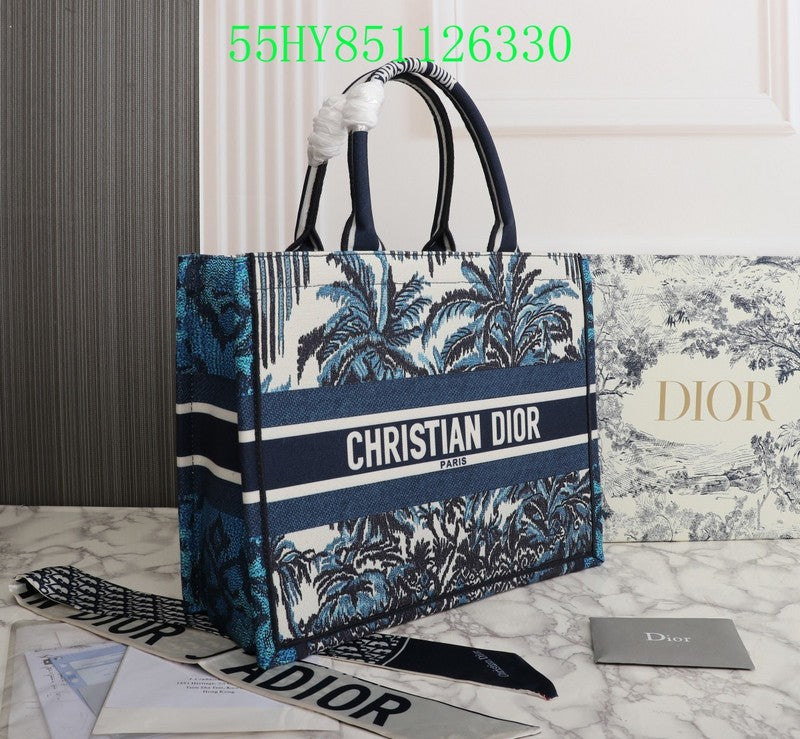 Christian Dior Luxury Bag - The Tote   231