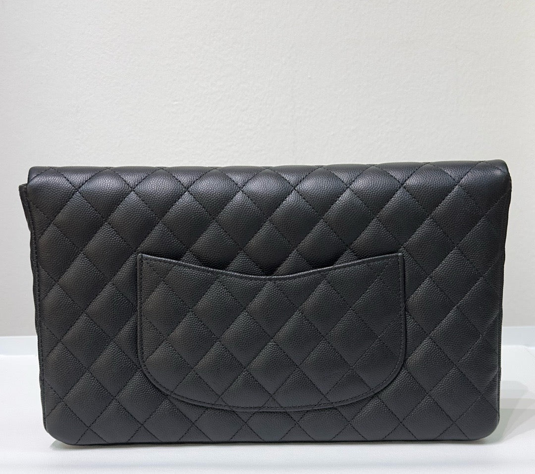 Chanel Quilted Caviar Classic Clutch Black GHW