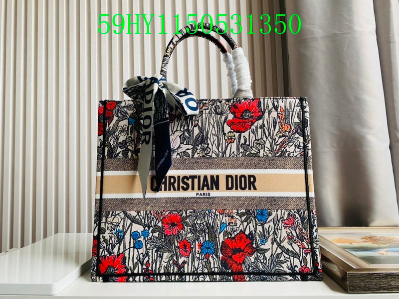 Christian Dior Luxury Bag - The Tote   249
