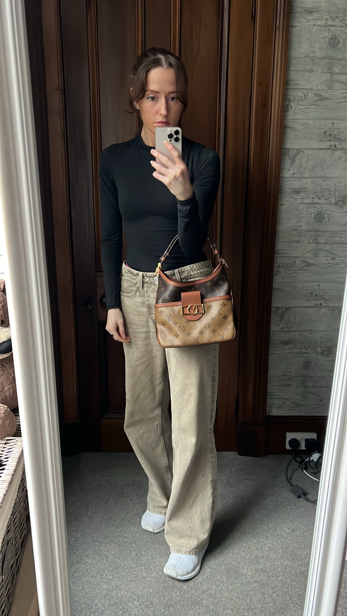 Louis Vuitton Dauphine Hobo PM (RRP £2190)