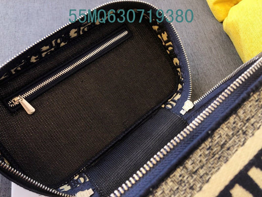 Christian Dior Luxury - The Tote   681