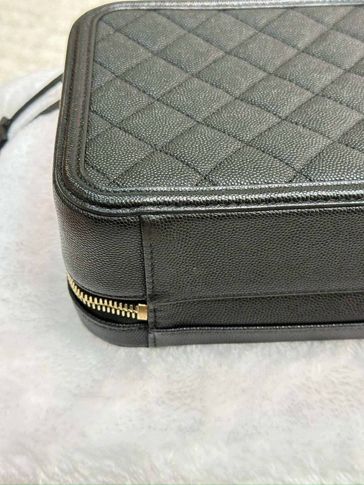 Chanel Medium Filigree Vanity Case Quilted Caviar Black GHW 2899 holo card