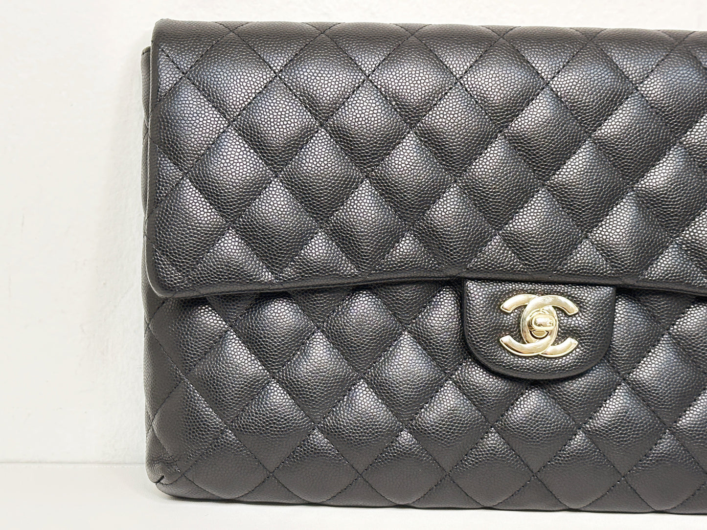 Chanel Quilted Caviar Classic Clutch GHW Black 2683 holo card