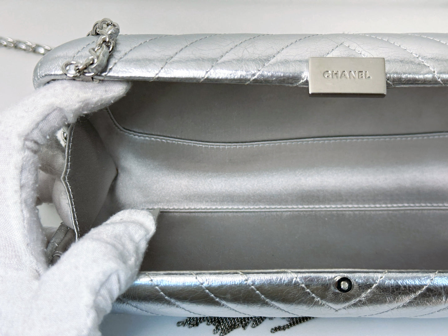 Chanel Silver Chain Fringe Leather Clutch Bag Silvery 2572 holo