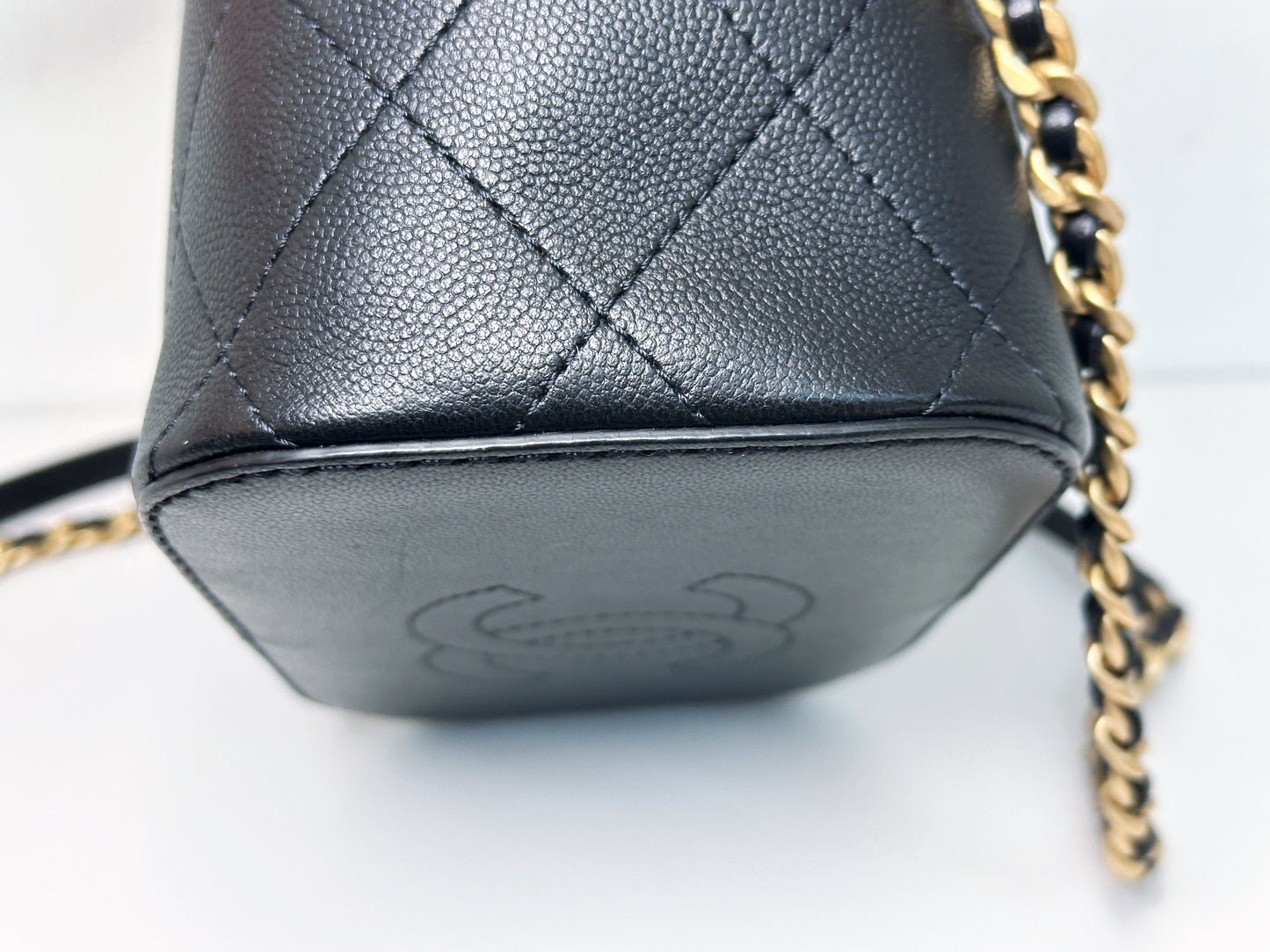 Chanel Drawstring Bucket Bag Quilted Black Caviar Aged Gold Hardware 3088 holo card