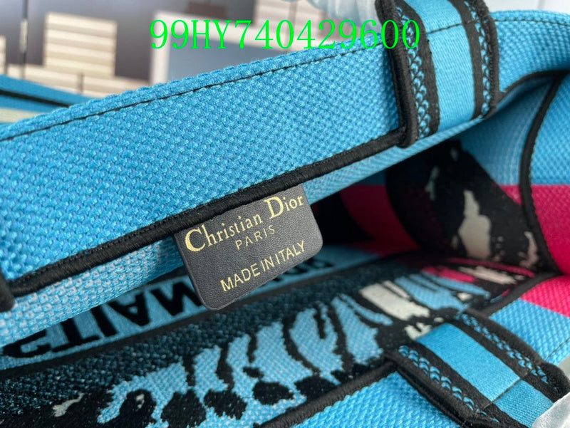 Christian Dior Luxury Bag - The Tote   305