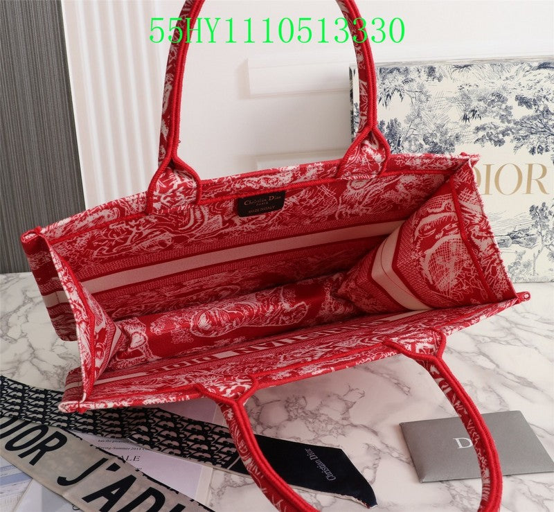 Christian Dior Luxury Bag - The Tote   197