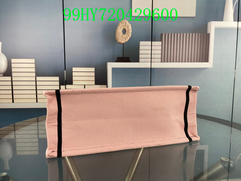 Christian Dior Luxury Bag - The Tote   302