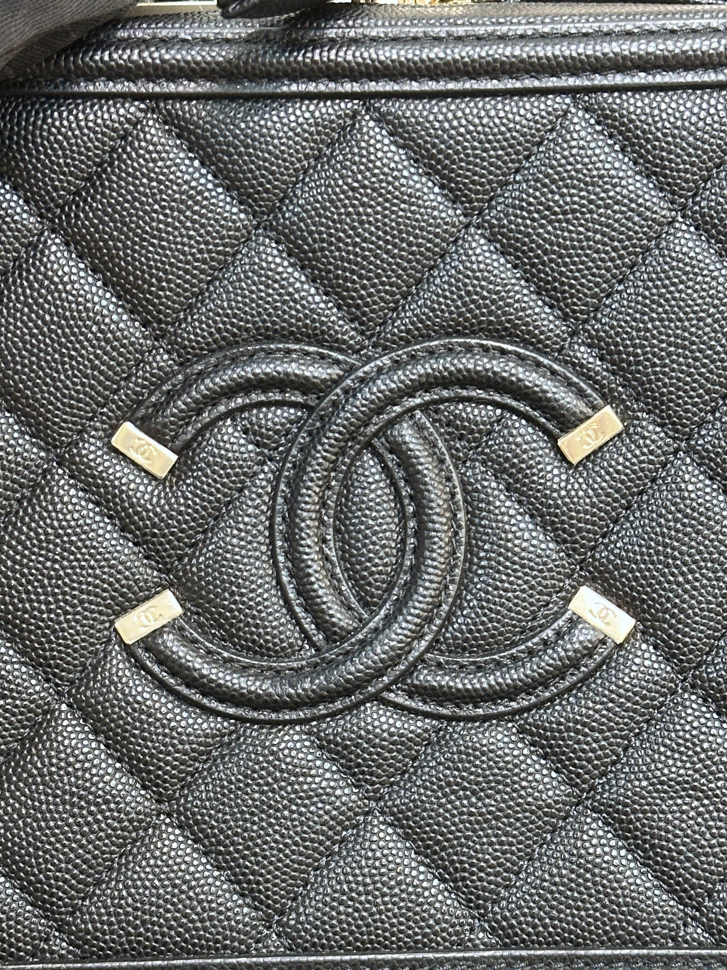 Chanel Filigree Vanity Case Quilted Caviar Medium Black