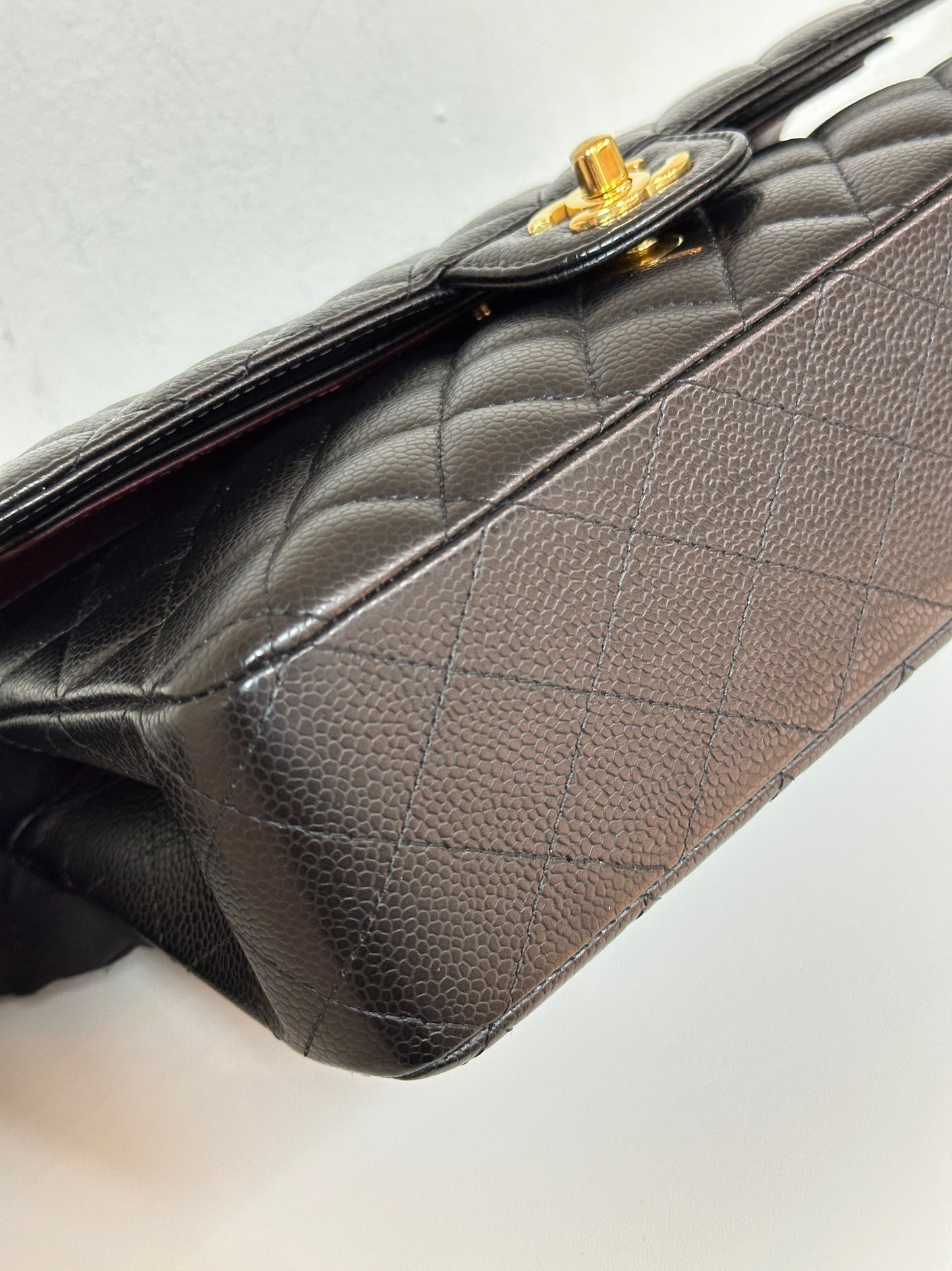 Chanel Medium Classic Quilted Caviar Double Flap Bag Black 2022 year Microchip (There is a slight crack on the inner buckle)