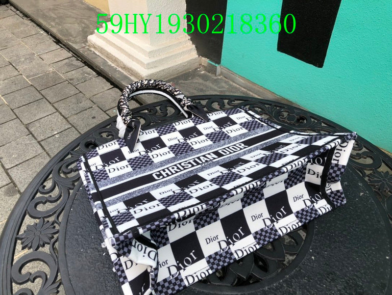 Christian Dior Luxury Bag - The Tote   314