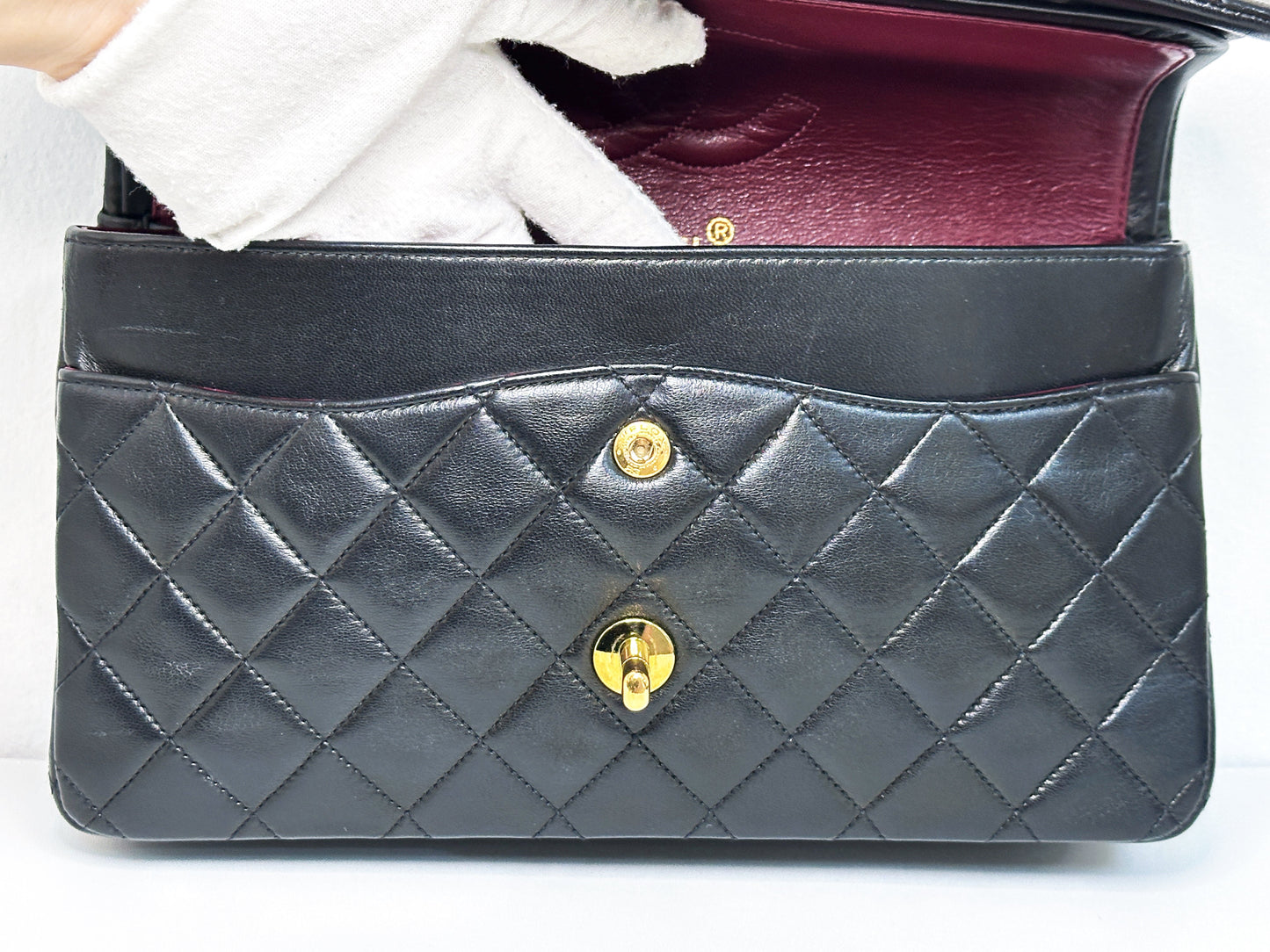 Chanel Vintage Black Quilted Lambskin Medium Classic Double Flap Bag 2843 holo card