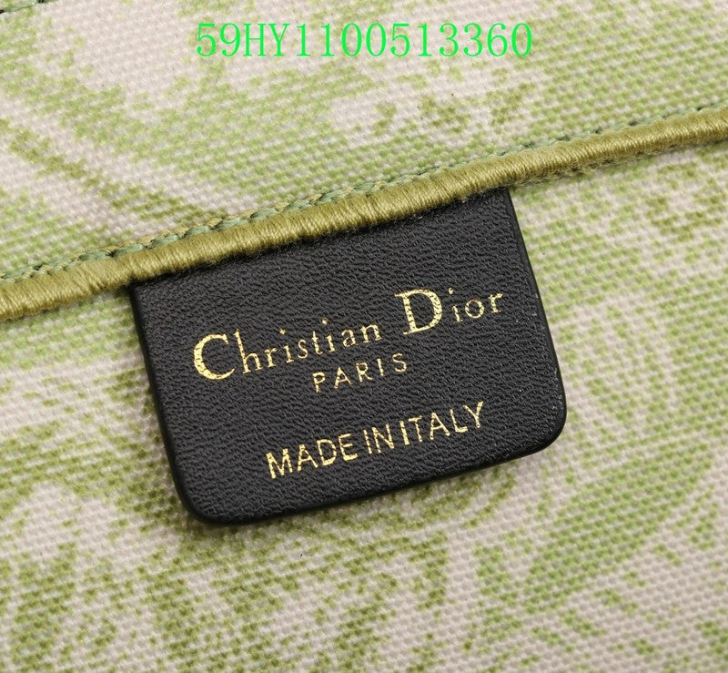 Christian Dior Luxury Bag - The Tote   196