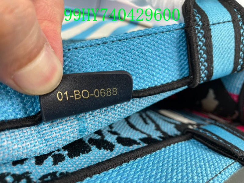 Christian Dior Luxury Bag - The Tote   305