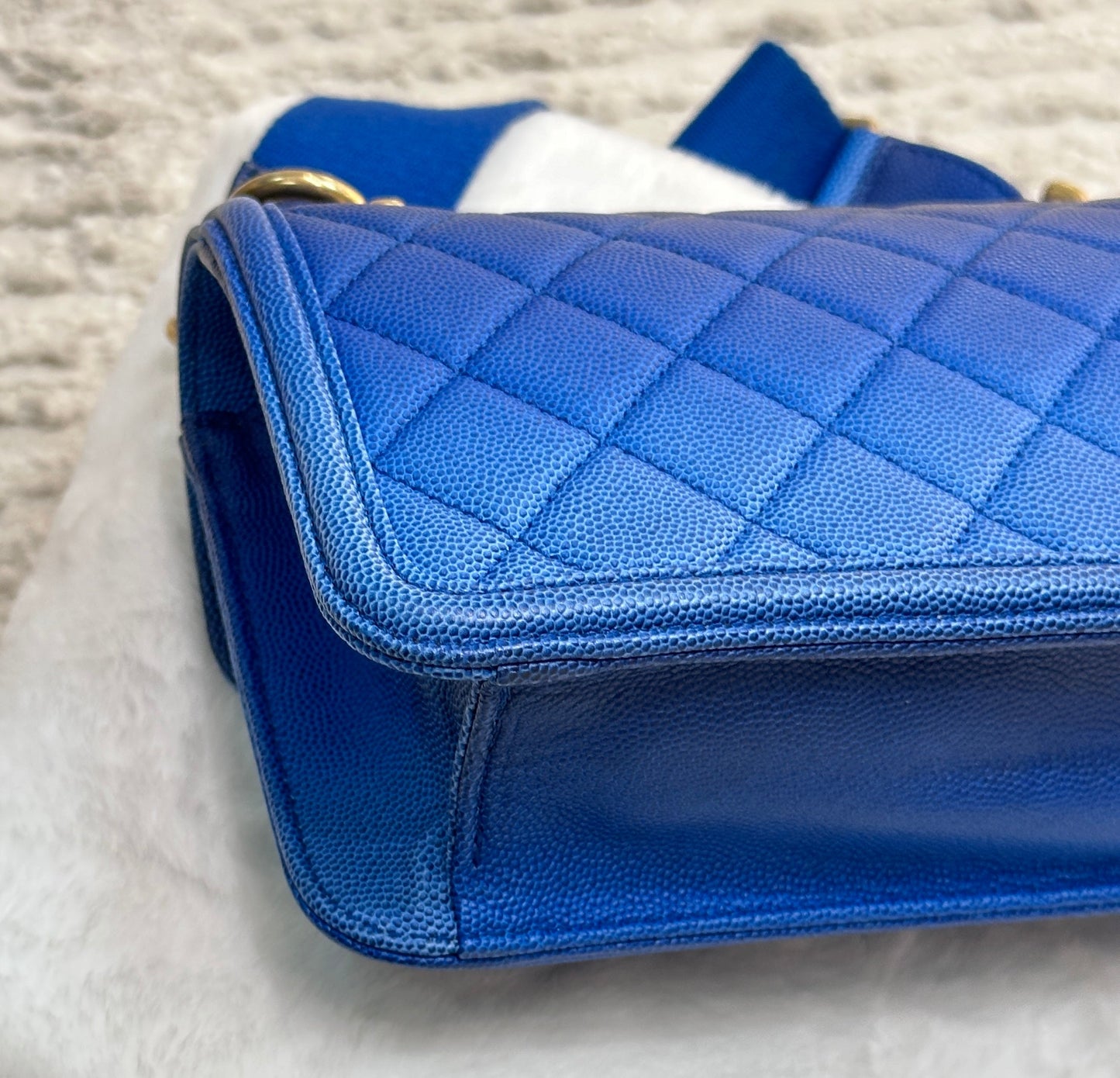 CHANEL Caviar Quilted Small Sunset On The Sea Flap Blue