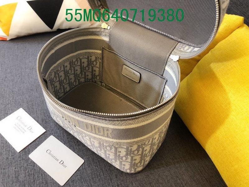 Christian Dior Luxury - The Tote   685