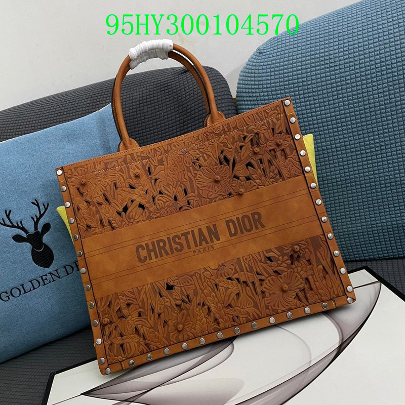 Christian Dior Luxury Bag - The Tote   315