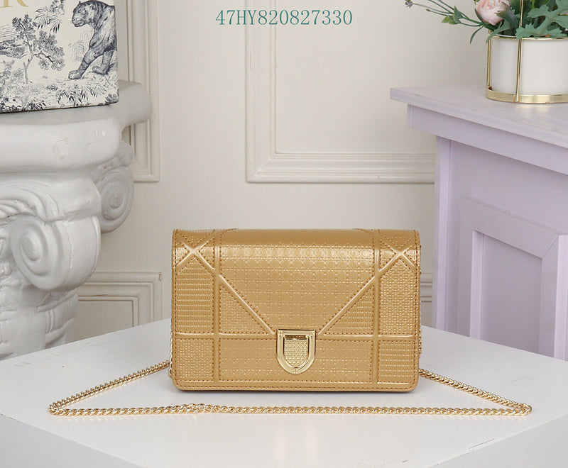 Christian Dior Luxury - The Tote   654