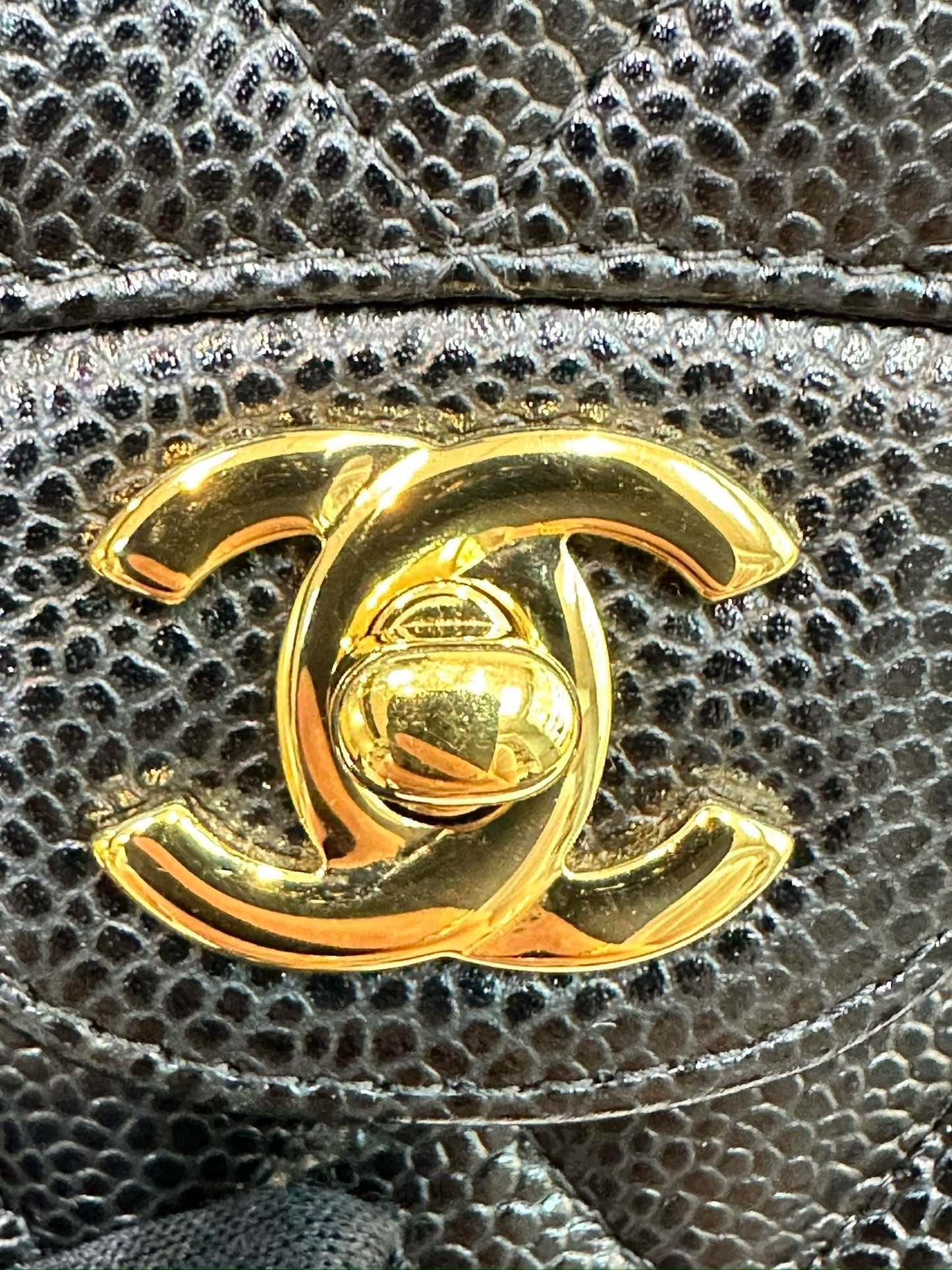 Chanel Medium Classic Quilted Caviar Double Flap Black GHW 2790 holo card