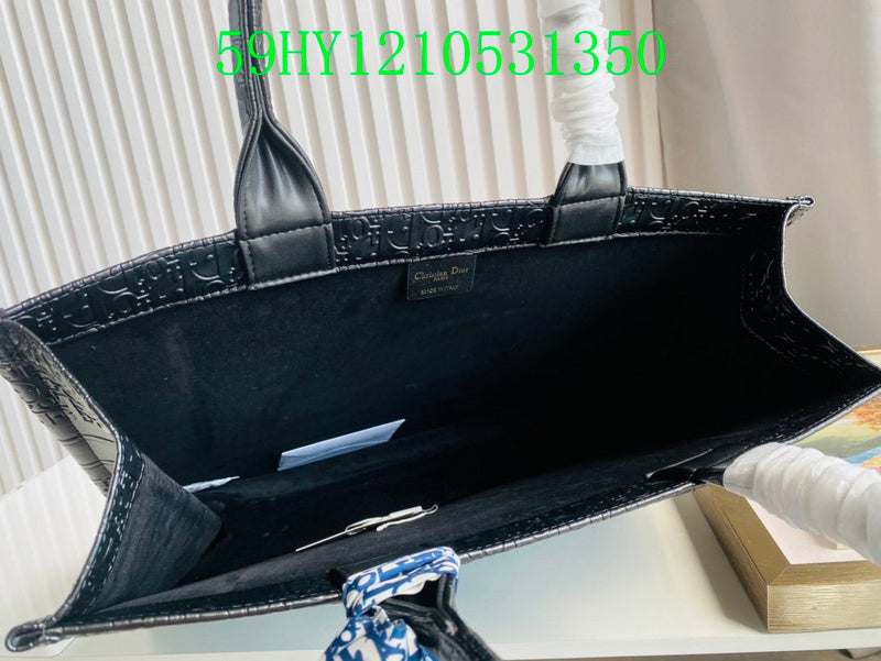 Christian Dior Luxury Bag - The Tote   244