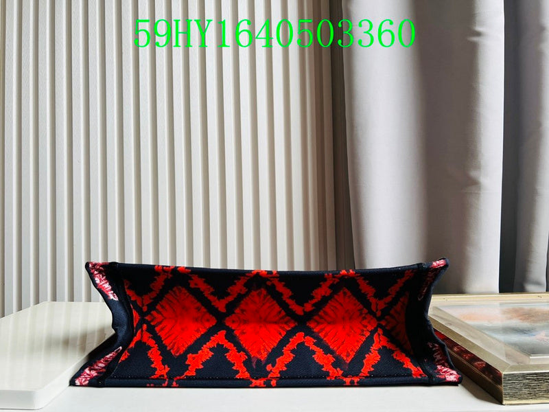 Christian Dior Luxury Bag - The Tote   296