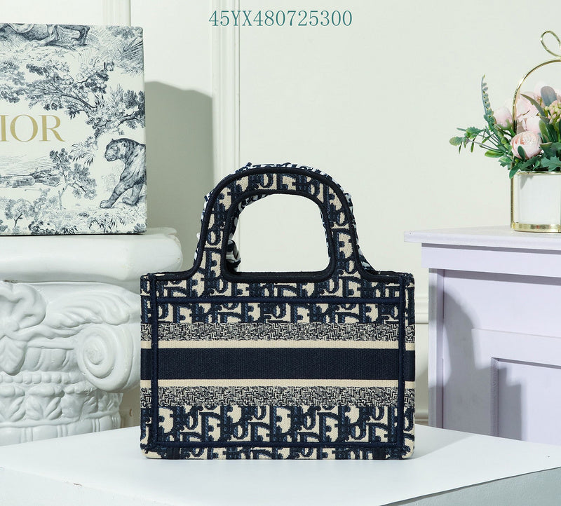Christian Dior Luxury - The Tote   404