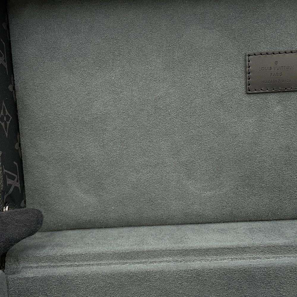 LOUIS VUITTON Coffret Accessoires NoirM44127 Monogram Eclipse