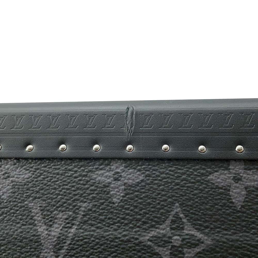 LOUIS VUITTON Alzer Noir Monogram Eclipse Size 55