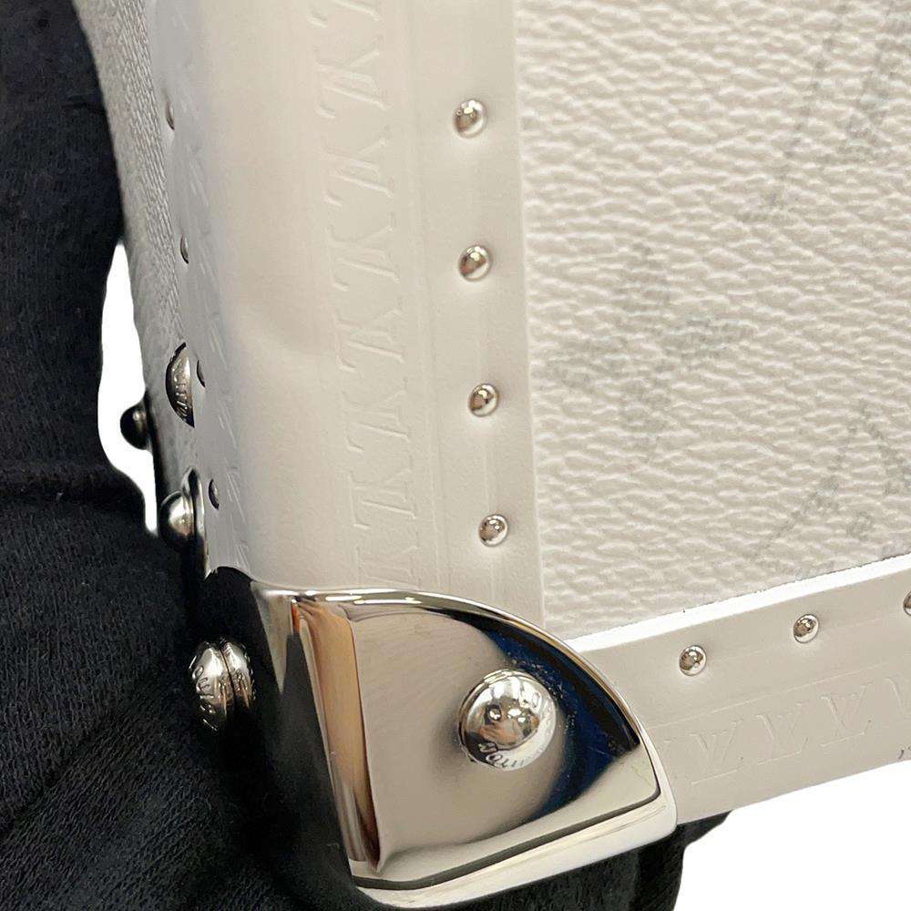 LOUIS VUITTON Bisten WhiteM30956 Monogram Taiga Leather Size 50