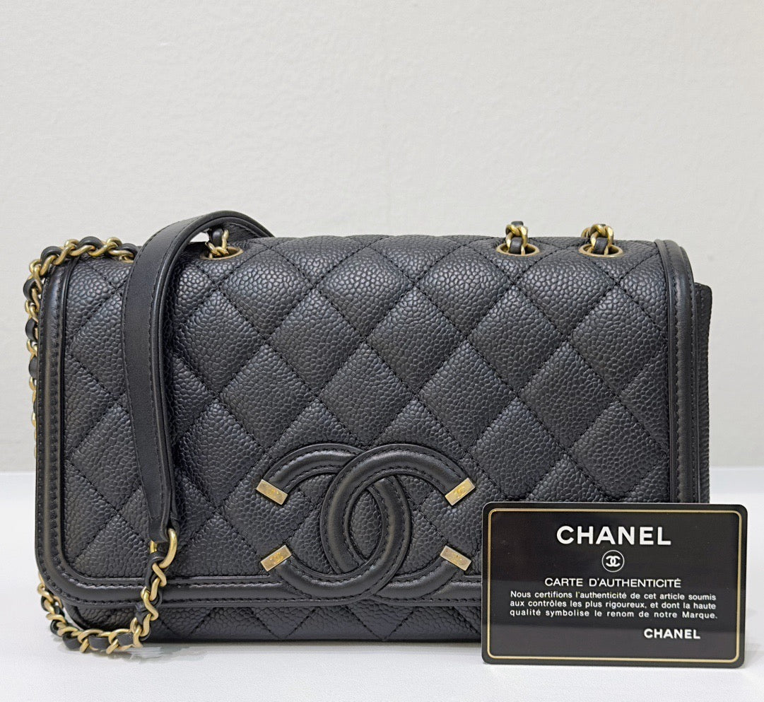 Chanel Small Caviar Quilted CC Filigree Flap Black GHW 2478 holo card