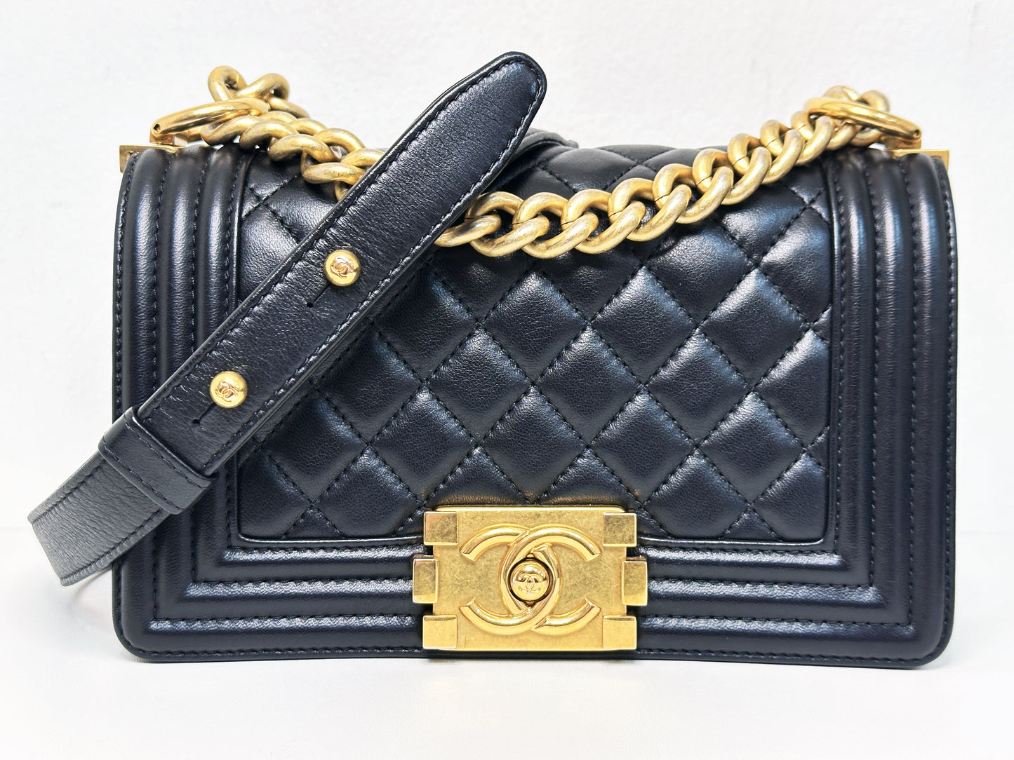 CHANEL SMALL BOY BAG CAVIAR BLACK GHW 2457 holo card