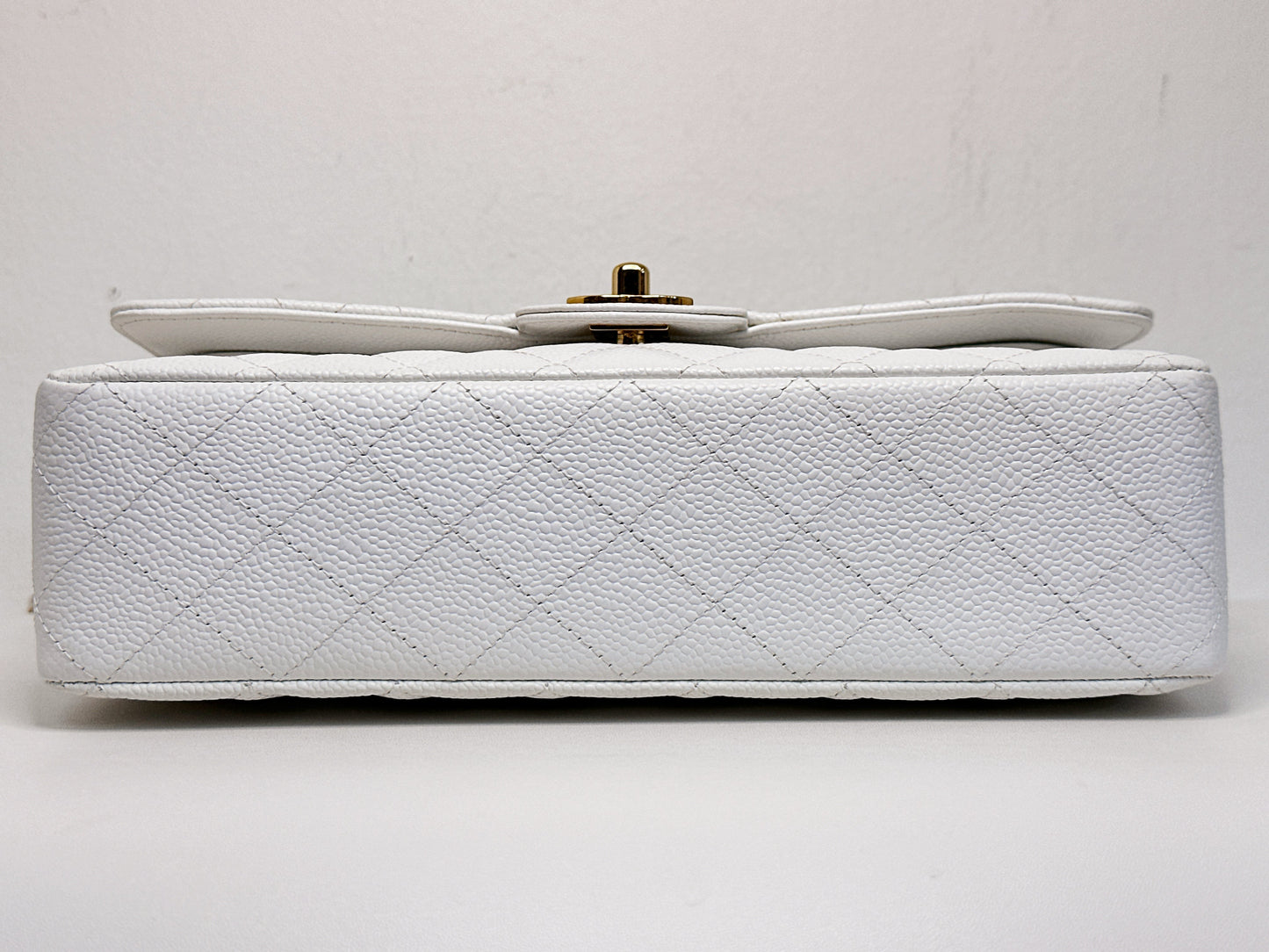 Chanel White Caviar Medium Classic Double Flap Bag 1350 holo card