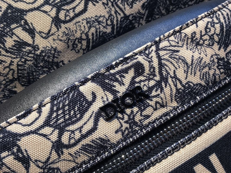 Christian Dior Luxury - The Tote   758