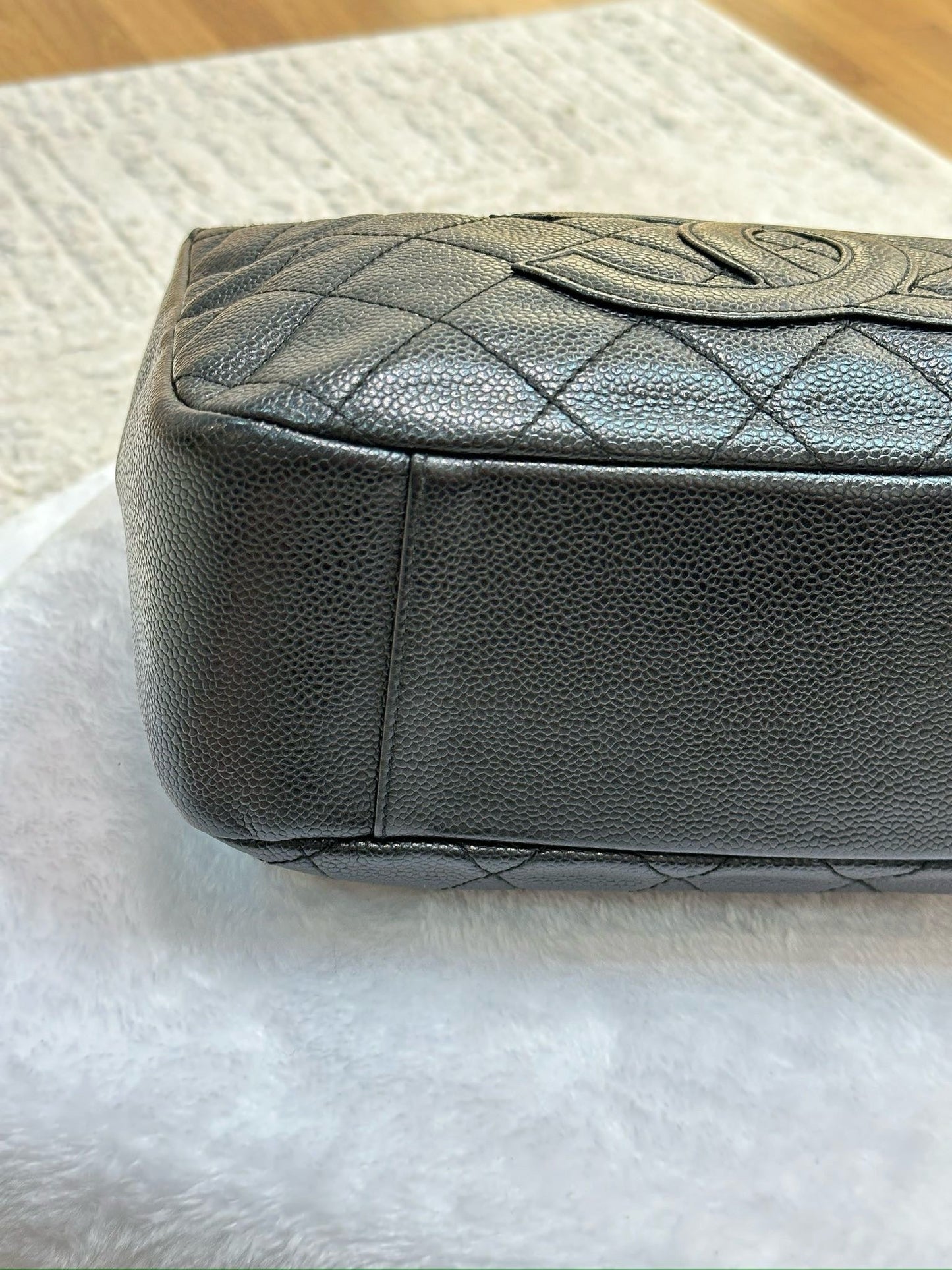 Chanel Medium Caviar Quilted Pochette Shoulder Bag Black GHW