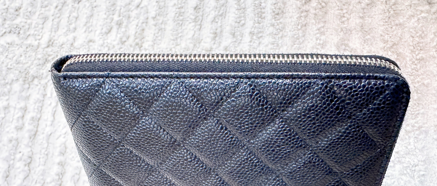 CHANEL Caviar Quilted Zip Around Notebook Agenda Cover Black