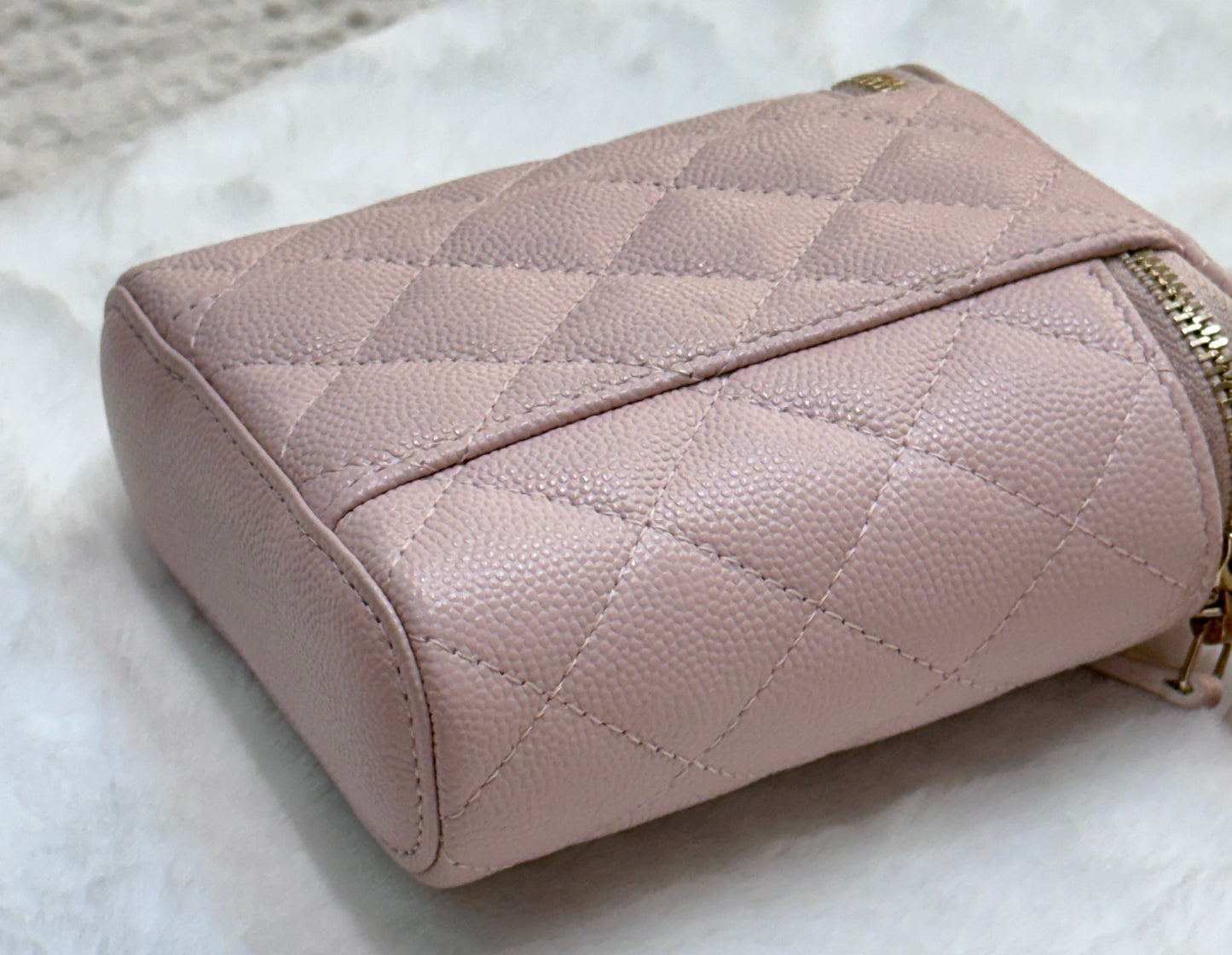 CHANEL Caviar Quilted Small Vertical Coco Beauty Vanity Case With Chain Light Pink