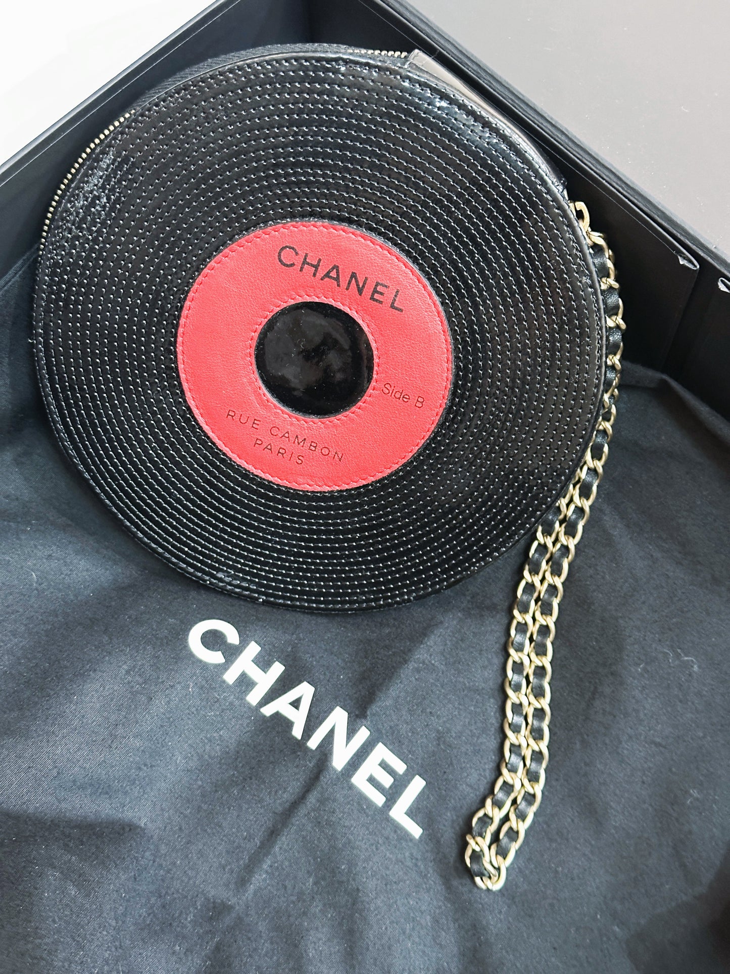 Chanel Record Chain Bag in Patent Leather Black Red 8954 holo