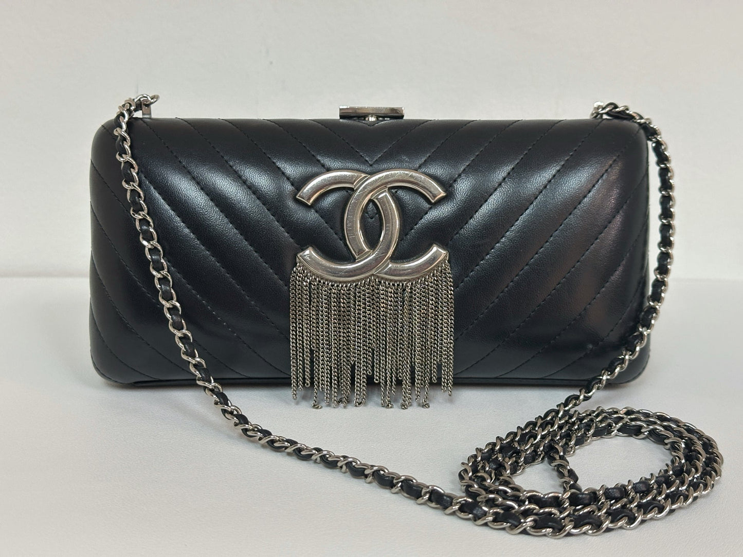 Chanel Chevron Metallic Fringe Clutch 2572 holo card
