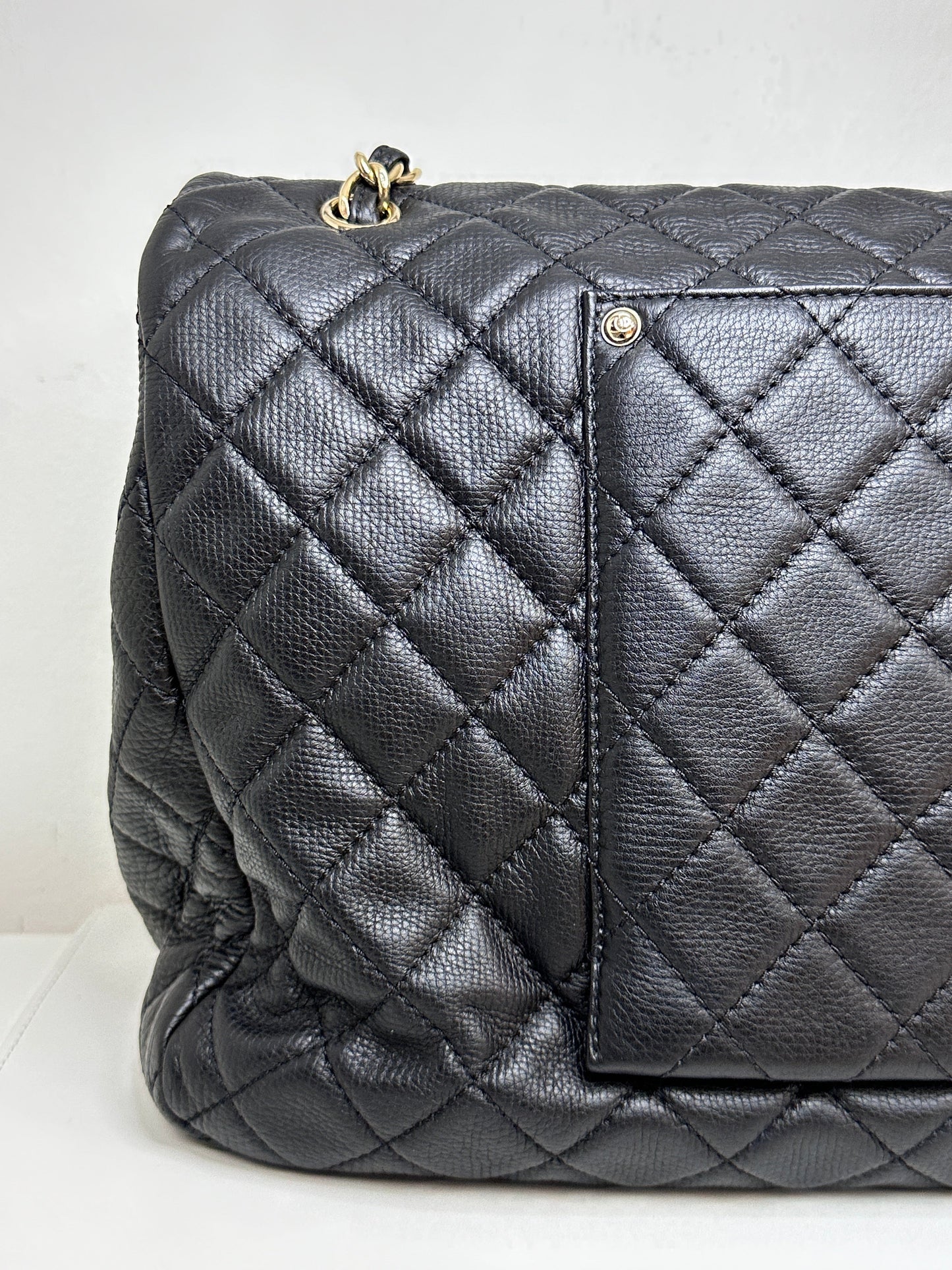 Chanel 2017 Calfskin Quilted XXL Travel Flap shoulder bag Black GHW 2382 holo card