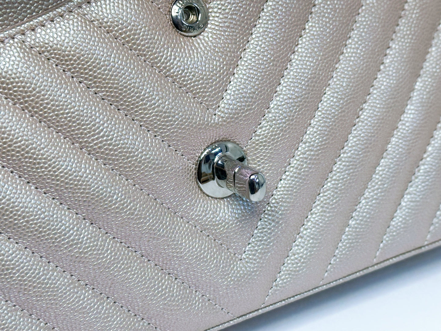 Chanel Medium Classic Chevron Caviar Double Flap Rose Gold SHW 24769 holo card