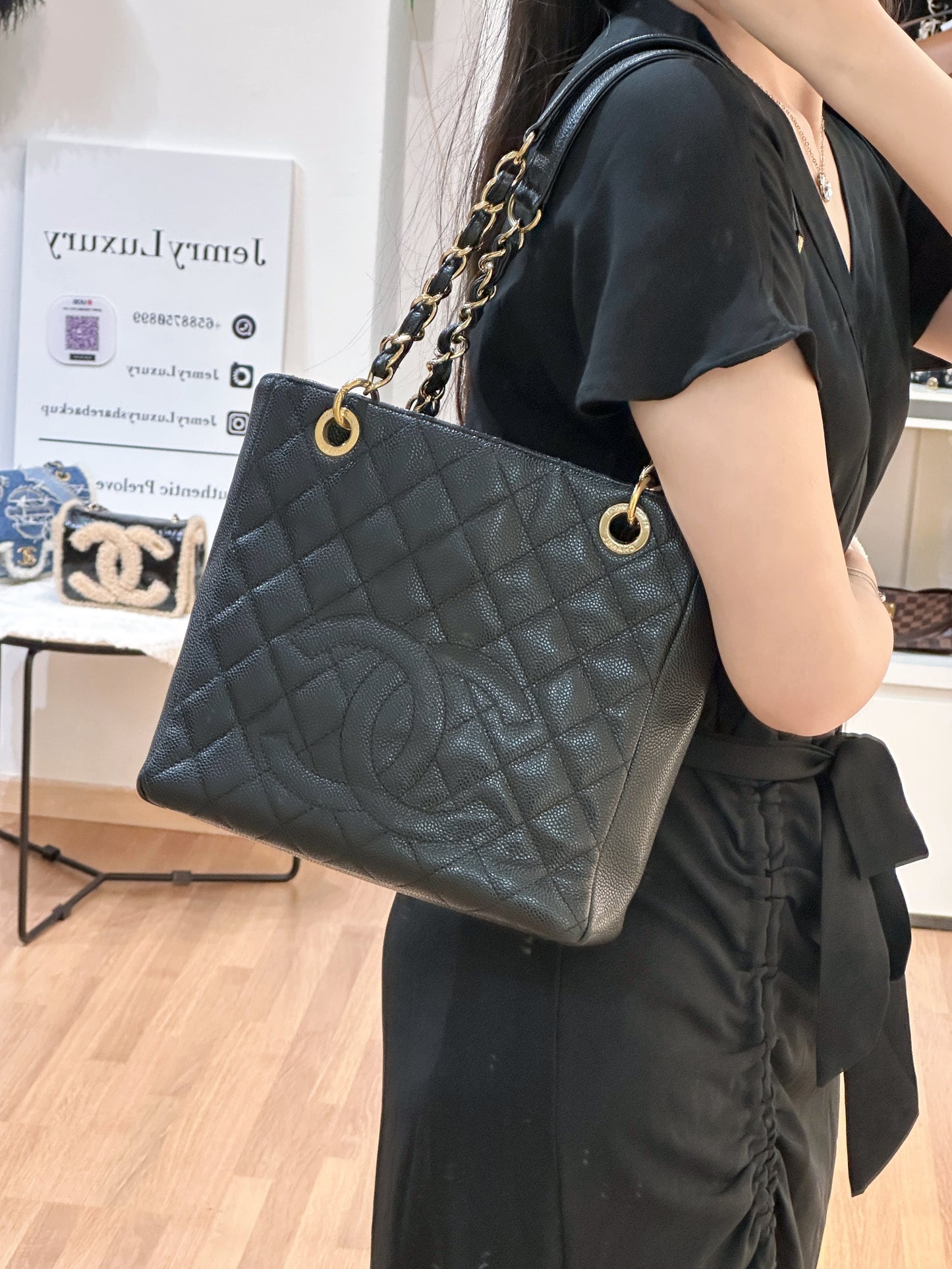 Chanel Caviar Quilted Petit Shopping Tote PST Black 1506 holo card