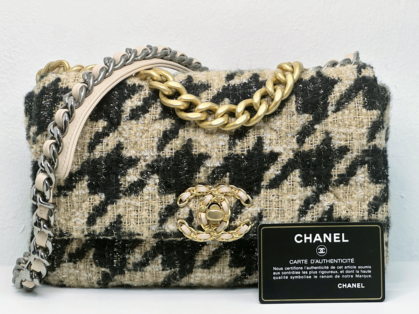 CHANEL 19K HOUNDSTOOTH TWEED 19 Small BEIGE/BLACK 2877 holo card