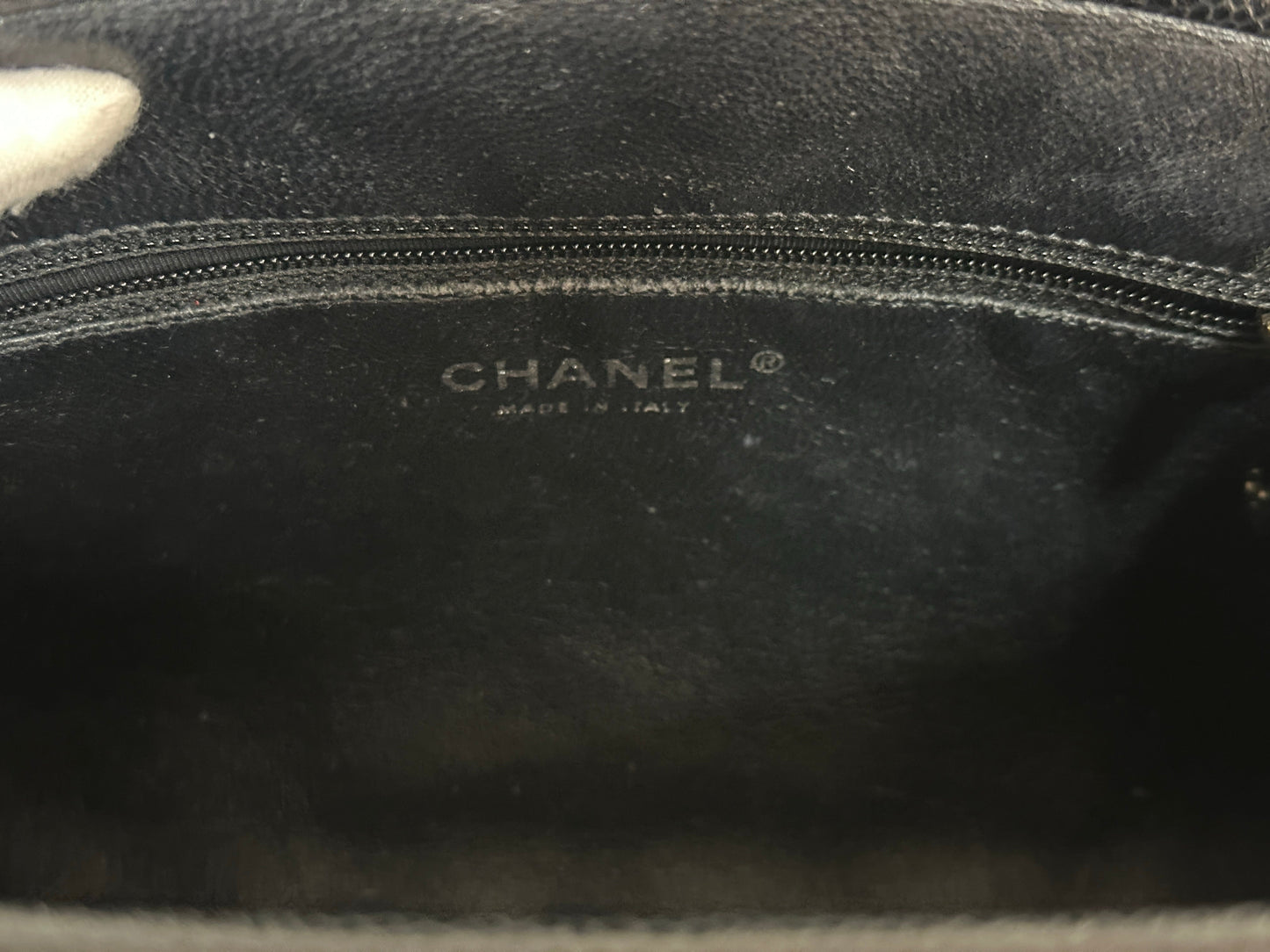 Chanel Quilted Timeless Kisslock Clutch Black Caviar holo 1595